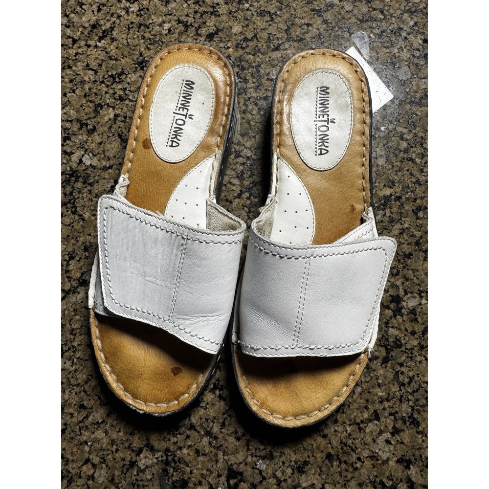 Women's Minnetonka Slide Sandals White Leather  Size 9 Adjustable SB 22
